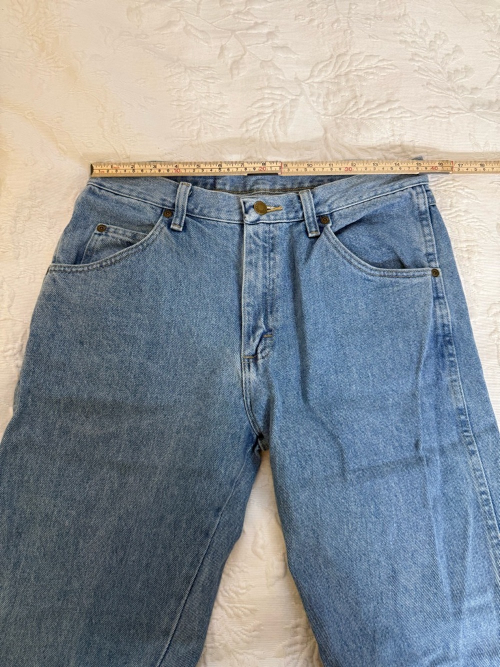 Vintage Wrangler Light Wash Straight Leg Jeans - Picture 7 of 7